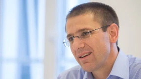 Deutsche Bank baut Aufsichtsrat um