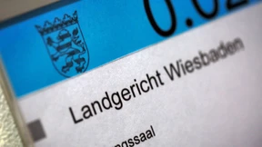 Strafjustiz muss Mammutprozess wegen Corona verschieben