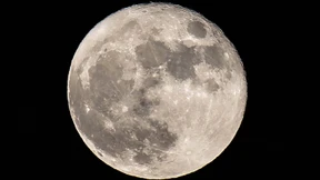 Junge Erde unter Beschuss