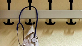 Nur der Arzt trägt den Doc