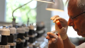 Warum Unternehmen immer öfter ältere Menschen einstellen