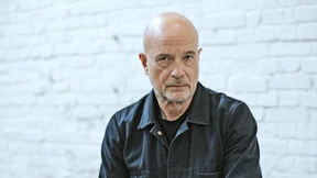 Zwischen allen Stühlen