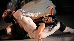 Eine Künstlerin, die mit Bewegung arbeitet