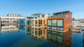 Schwimmstädte und Hochhauswälder