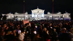 Wien: Tausende demonstrieren gegen mögliche FPÖ-Regierung