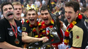 Mit der Hilfe des achten Manns