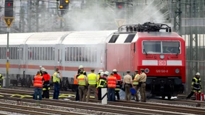 Feuer in IC legt Bahnverkehr lahm