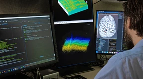 Geht das: Gedankenlesen mit Chips und Rechnern?