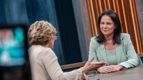 Frau Baerbock, die Möchtegernspielmacherin