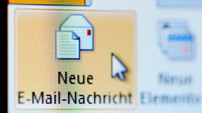 Manager müssen 30.000 E-Mails im Jahr abarbeiten