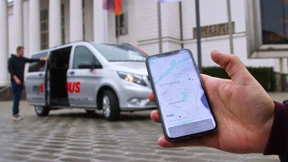 Duisburg testet Kleinbusse auf Bestellung