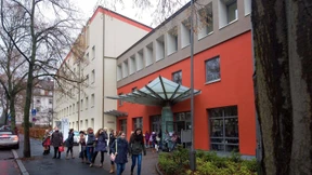 Protest gegen Abzug der „Englischen Fräulein“