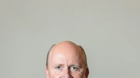 Kritik an Uwe Becker wegen Ehrung