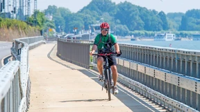 Deutschlands teuerster Radweg wird einfach nicht fertig