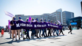 Eine Bewegung vom Reißbrett