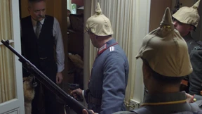 Von der Leichenbahre in die Psychiatrie