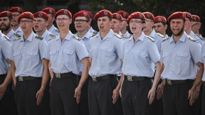 Ich bin gerne Soldat und meiner Armee eng verbunden