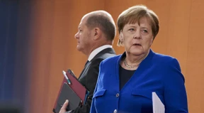 Was Scholz, Merkel und Schröder gemeinsam haben