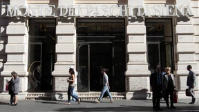 Krisenbank legt Rettungsplan vor 