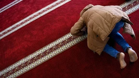 Wer betet, müsste sogar besser in der Schule sein