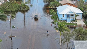 „Renn vor dem Wasser davon, versteck dich vor dem Sturm“
