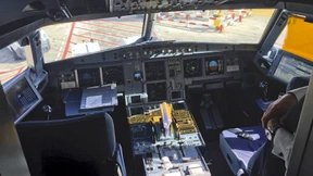„Emma“ fordert Cockpit-Frauenquote und empört das Netz
