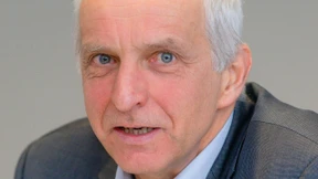 Wir empfehlen keine amerikanischen Dienste 