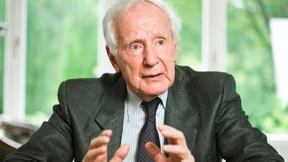 Was sie in die Knie zwingt