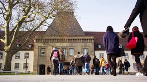 Unis bleiben wegen Corona vorsichtig