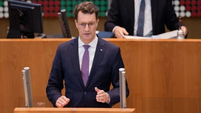 Hendrik Wüst begrüßt Übernahme von Uniper durch den Bund