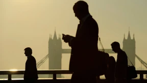 Großbritannien schließt Huawei von 5G-Ausbau aus