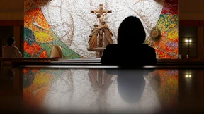 Singender irischer Pfarrer wird dank YouTube zum Star 