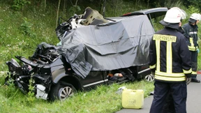 Dänische Urlauber sterben in Kleinbus auf A7