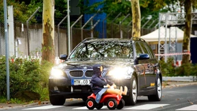 Hilfreicher Blick um die Ecke