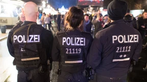 Berliner Feuerwehr mit Schusswaffen bedroht