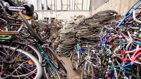 Polizistin soll beschlagnahmte Fahrräder an Kollegen verkauft haben