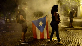 Gewalttätige Demonstrationen gegen Regierung