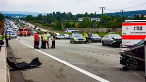 Polizei fahndet nach Rasern