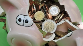 Sparquote sinkt nach Rekordjahr deutlich