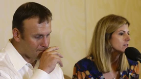 Football-Spieler schwimmt 16 Stunden lang um sein Leben