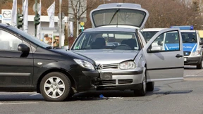 Soll ich den Kfz-Blechschaden lieber selbst zahlen?
