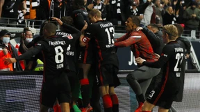 Die Eintracht und der Griff am Notausgang