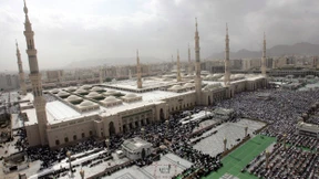 Bomben-Anschlag in der Nähe von Islam-Heiligtum