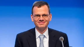 Airbus wirbt Infineon-Finanzchef Dominik Asam ab