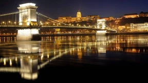 Auch S&P stuft Ungarn herunter