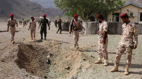 Dutzende Polizisten bei Anschlag auf Kaserne getötet