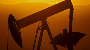 Opec drosselt Förderung - Ölpreis steigt stark