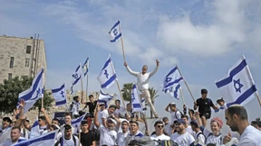 Tausende ziehen beim „Flaggenmarsch“ durch Jerusalem
