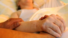 Abgeordnete wollen die Sterbehilfe neu regeln