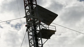 Ermittler untersuchen Arbeitsgeräte